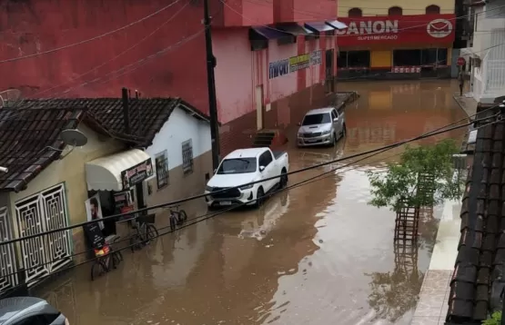 Prefeitura de Itanhém vai decretar estado de calamidade pública em razão das fortes chuvas que atingiram o município