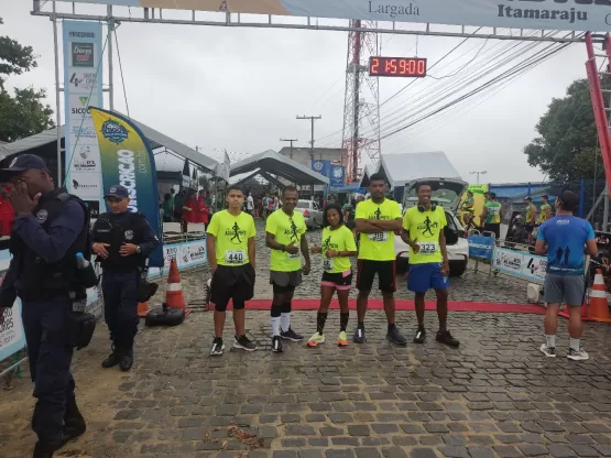 Equipe Água Preta de Itanhém participa da 8ª edição da Corrida do Soldado em Itamaraju