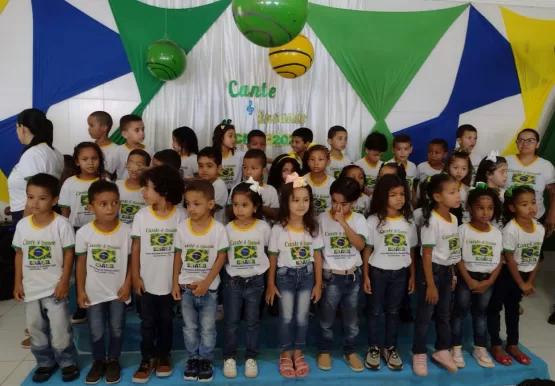 Em ritmo de Copa do Mundo, o Centro Municipal de Educação de Itanhém apresenta o Cante & Encante 
