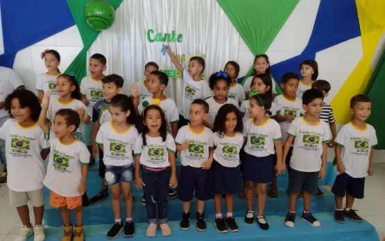 Em ritmo de Copa do Mundo, o Centro Municipal de Educação de Itanhém apresenta o Cante & Encante 