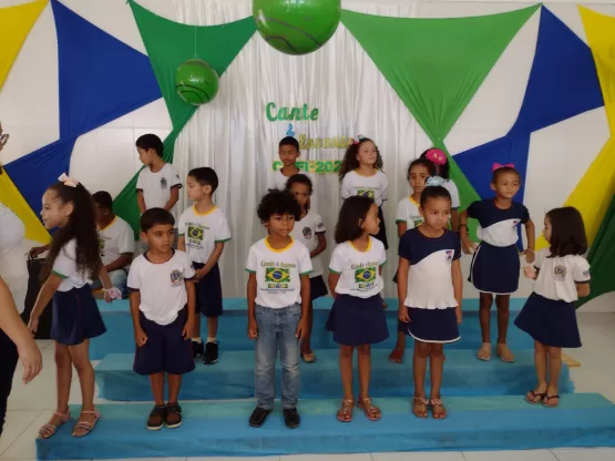 Em ritmo de Copa do Mundo, o Centro Municipal de Educação de Itanhém apresenta o Cante & Encante 
