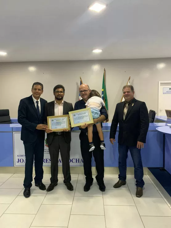 Jan Clésio Pires e Maurício de Novais recebem Moções de Aplausos na Câmara Municipal de Itanhém
