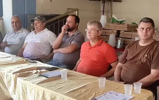 Presidente da Câmara de Vereadores de Itanhém, Renato Correia participa da entrega dos kits produtivos para agricultores familiares