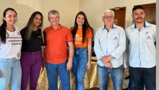 Presidente da Câmara de Vereadores de Itanhém, Renato Correia participa da entrega dos kits produtivos para agricultores familiares