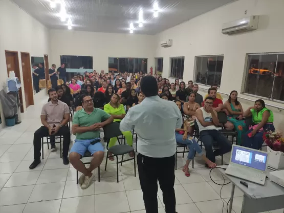 Em parceria com a prefeitura e a CDL, Sebrae realiza a palestra “Mente Inovadora, Vendas de Sucesso”, em Itanhém