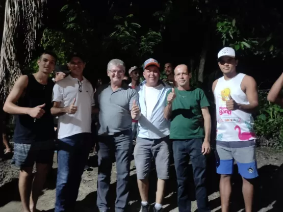 Prefeito Mildson Medeiros entrega caçamba nova para comunidade de Ibirajá
