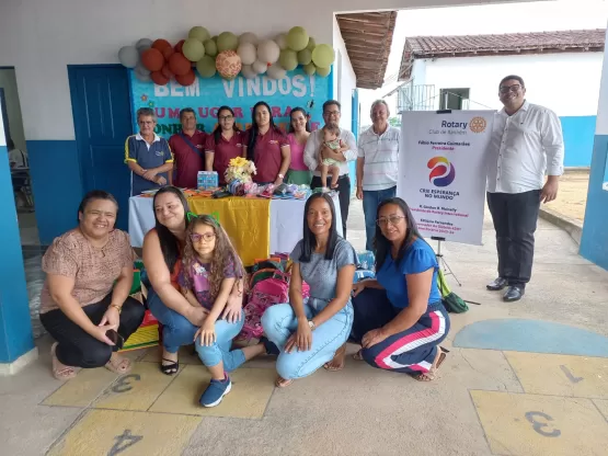  Rotary Club de Itanhém Distribui Materiais Escolares na Escola Municipal Rui Santos