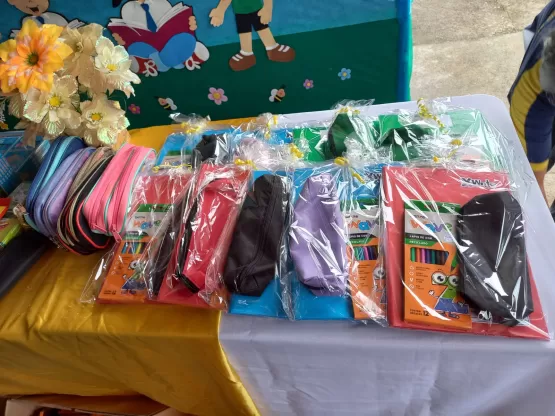  Rotary Club de Itanhém Distribui Materiais Escolares na Escola Municipal Rui Santos