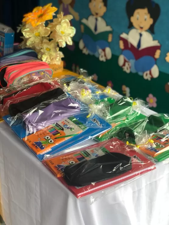 Rotary Club de Itanhém Distribui Materiais Escolares na Escola Municipal Rui Santos