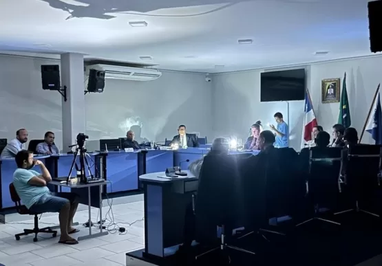 Câmara de Itanhém aprova reforma da Lei Orgânica Municipal com abstenção de André Correia e Caboquinho