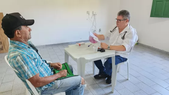Entrevista - Projeto de Saúde Dr. Demétrio Borges Realiza Mutirão em Itanhém, Superando Marca de 1000 Atendimentos Gratuitos