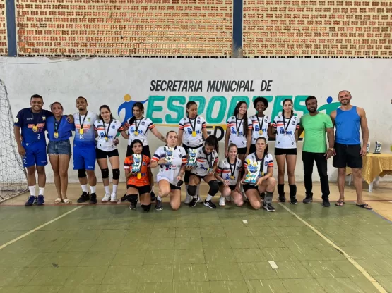 Desempenho Notável das Equipes de Voleibol de Itanhém no 3º Grand Prix de Pedra Azul