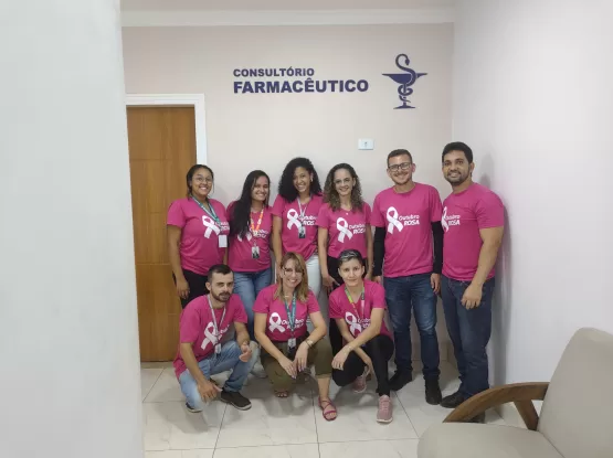 Destaque Empresarial - Farmacêutico Leandro Sapucaia Recebe Triplo Reconhecimento como Empresário do Ano, profissional Farmacêutico e Melhor Farmácia em Itanhém
