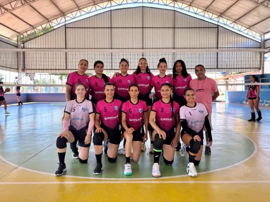 Voleibol Masculino e Feminino de Itanhém fecham o ano com chave de ouro e sagram-se campeões invictos da 4ª Copa V1 Net de Voleibol em Machacalis – MG