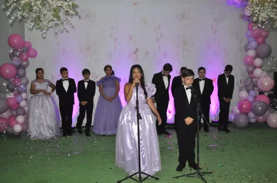 Dia 11 de dezembro de 2024, o Centro de Convenções foi palco de um momento único e emocionante: a formatura da 34ª turma do 5º ano do Instituto Educacional Crescer