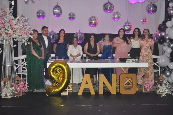 Primeira Turma do Novo Ano do Instituto Educacional Crescer Celebra Formatura em Noite Histórica e Emocionante