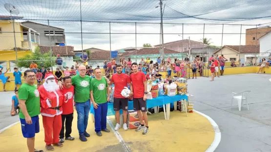 Entregas de Presentes da Campanha “Papai Noel dos Correios” em Parceria com o Projeto Resgate Itanhém