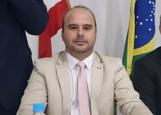 Paulo Correia é eleito por unanimidade presidente da Câmara de Itanhém para o biênio 2025/2026