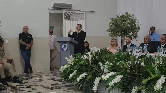 Prefeito vice prefeito e Vereadores de Itanhém são Empossados na Tarde desta Segunda-Feira (01)