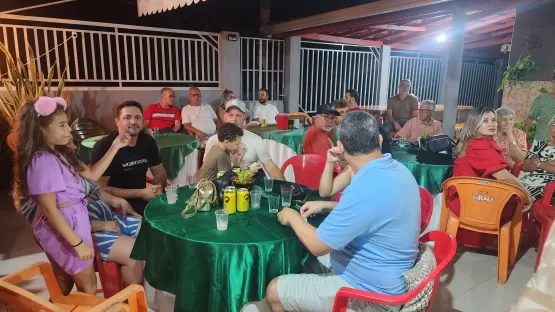 Homenagens e Emoção Marcam Comemoração dos 90 Anos de Valdete Tavares 