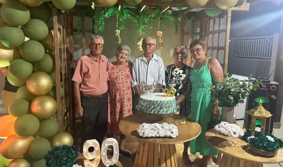 Homenagens e Emoção Marcam Comemoração dos 90 Anos de Valdete Tavares 