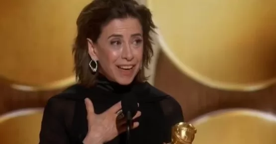 Atriz Fernanda Torres ganha o Globo de Ouro 2025 por sua atuação no filme 