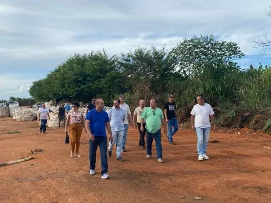 Paulinho Correia visita aterro sanitário em Ibirapuã com vereadores e reforça compromisso ambiental para Itanhém