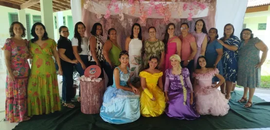 1º dia de aula no CMEI (Centro Municipal de Educação Infantil)  de itanhém encantou crianças e adultos