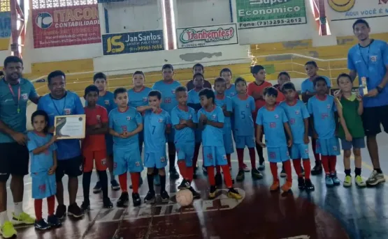 Projeto Resgate Itanhém é eleito pela segunda vez a Melhor Escola de Futebol de 2024