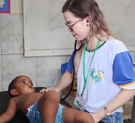 AÇÃO GLOBAL: Associação Amigos do Bem encerra em grande estilo na Vila São José após semana de atendimentos, doações e solidariedade em Itanhém