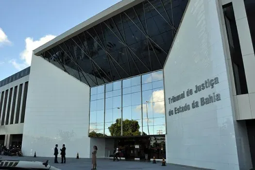 Suspeita de fraude com assinatura de morto em cartório de Medeiros Neto é investigada pelo TJ-BA