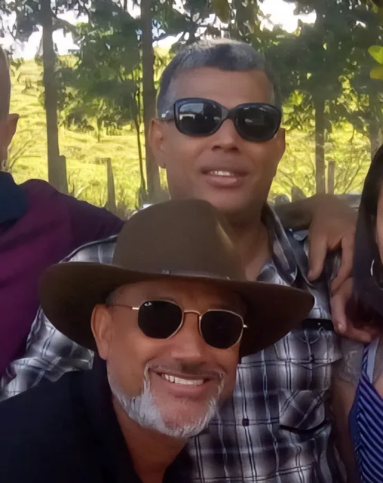 Câmara de Itanhém homenageia irmãos Wilherman e Álvaro Gundim com renomeação de ruas