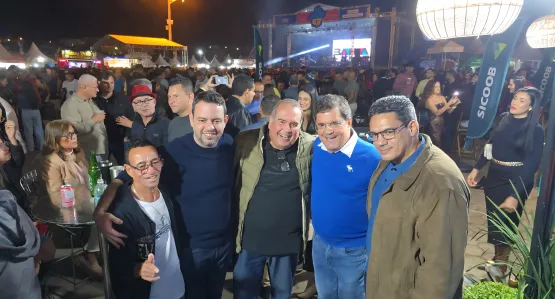 Deputado Sandro Régis, Vice-prefeito Dr. Ronny Peterson E Lideranças Locais Prestigiam Os 67 Anos De Itanhém-BA E Reforçam Compromisso Com O