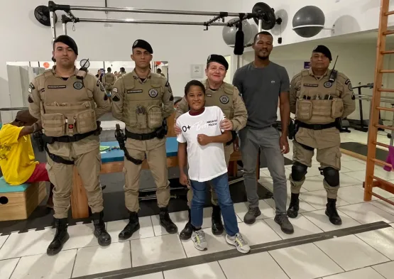 PMBA REALIZA UM ENCONTRO ESPECIAL COM UM PEQUENO GUERREIRO