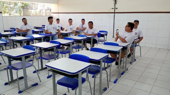 Depois De 36 Anos, Alunos Do Colégio Polivalente De Itanhém Se Reencontram