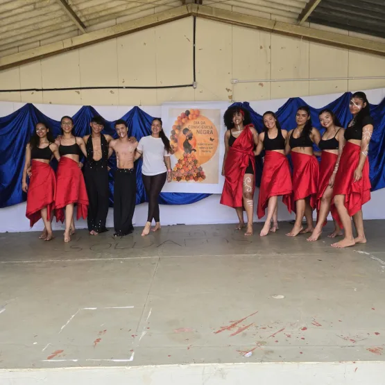 Colégio Polivalente Realiza Culminância do Novembro Negro e Festival de Capoeira em Itanhém