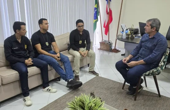 Novo Delegado Substituto Dr. Willian dos Santos Pereira É Recebido Pelo Prefeito Bemtivi No Gabinete Nesta Segunda-Feira (24)