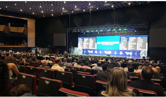 Vereadores de Itanhém participam da maior mobilização municipalista da América Latina, em Brasília