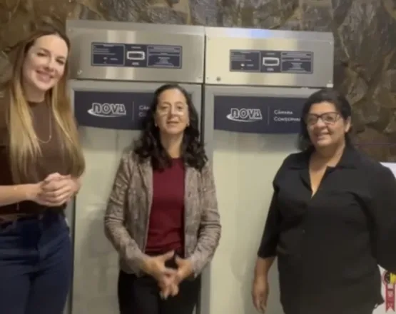 Itanhém recebe duas câmaras imunológicas para conservação de vacinas Itanhém recebe duas câmaras imunológicas para conservação de vacinas