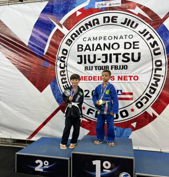 Escola de Jiu-jitsu Pinheiros Family Brilha no Campeonato Baiano e Conquista Título por Equipes