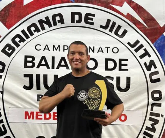 Escola de Jiu-jitsu Pinheiros Family Brilha no Campeonato Baiano e Conquista Título por Equipes