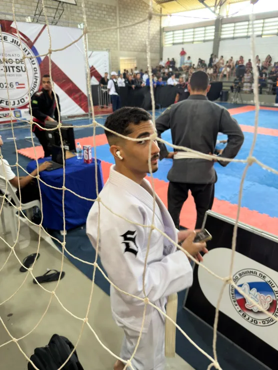 Escola de Jiu-jitsu Pinheiros Family Brilha no Campeonato Baiano e Conquista Título por Equipes