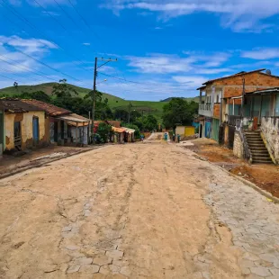 Calçamento Da Entrada Da Santa Rita Avança E Comunidade Comemora Realização De Um Sonho