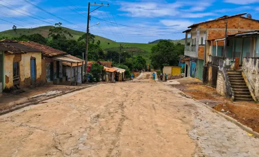 Calçamento Da Entrada Da Santa Rita Avança E Comunidade Comemora Realização De Um Sonho