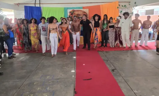 Colégio Polivalente Realiza Culminância do Novembro Negro e Festival de Capoeira em Itanhém