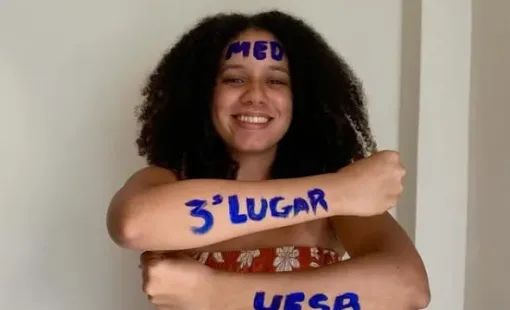 Kalliane, filha do saudoso Edmilson Matos, conquista o 3º lugar em medicina na UFSB 