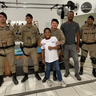 PMBA REALIZA UM ENCONTRO ESPECIAL COM UM PEQUENO GUERREIRO