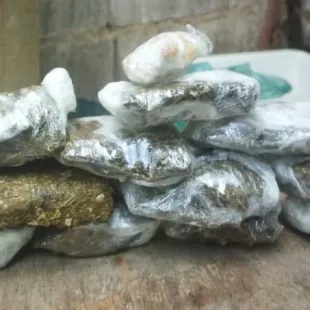 Polícia Apreende Droga e Materiais Para Embalo Após Perseguição em Itanhém
