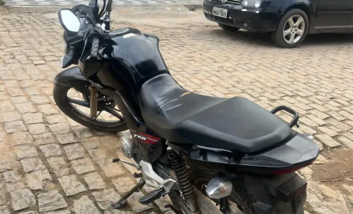 Polícia Militar recupera moto roubada durante patrulhamento em Itanhém
