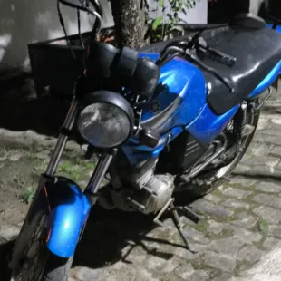 POLÍCIA MILITAR RECUPERA MOTO ROUBADA EM OPERAÇÃO REALIZADA EM ITANHÉM
